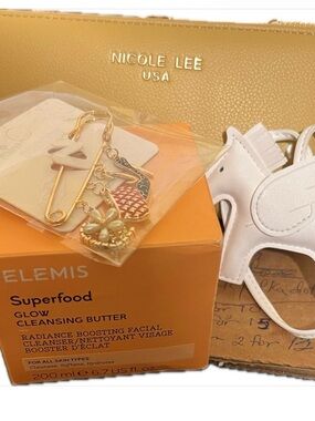 Nicole Lee Gold Tote Bag and Accessory Bundle